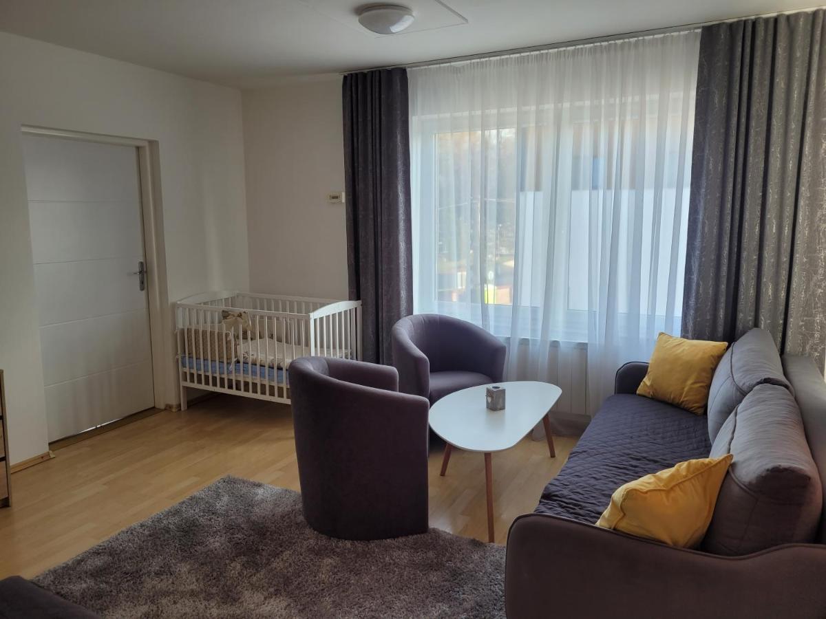 Apartman Centrum V Sukromi Restauracia U Jakuba Martin Exterior photo